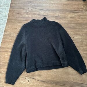 Old Navy Women's Black Turtleneck Sweater